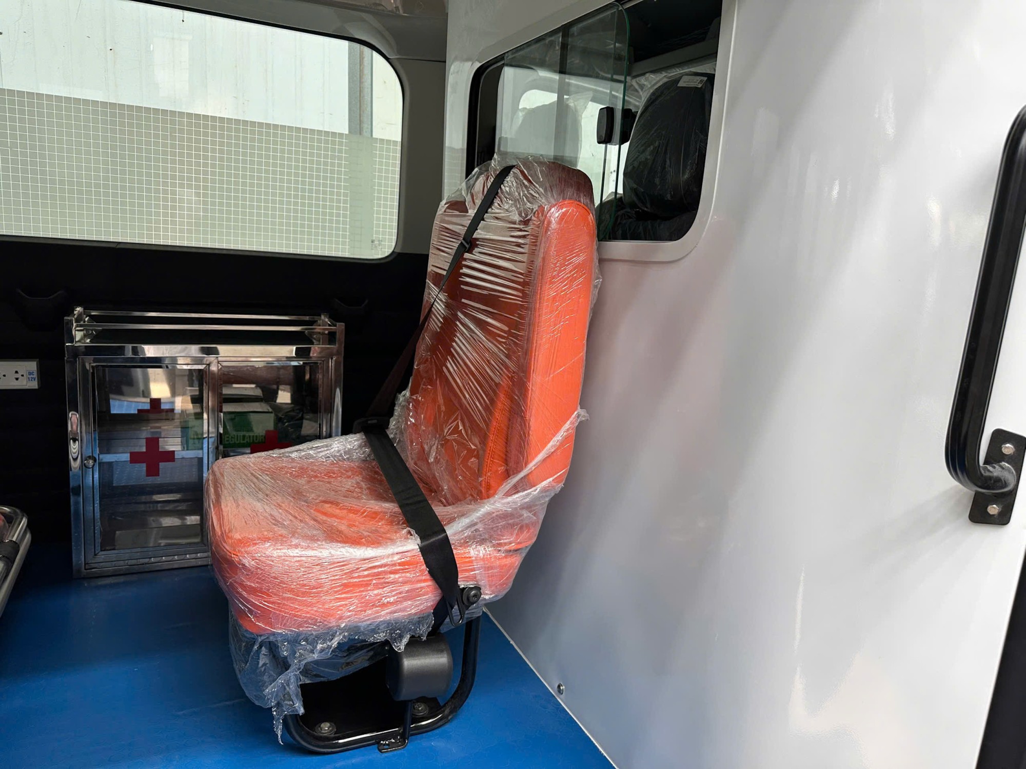 Ford Transit Cứu Thương